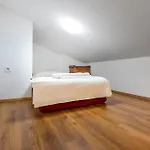 Apartament Romanse